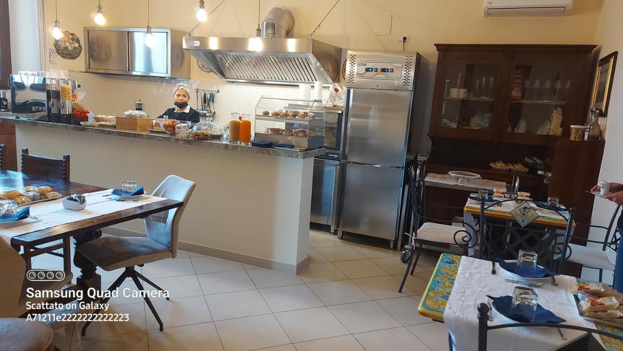 Dimora Charleston Lecce Parcheggio Privato In Loco Gratis Bed & Breakfast エクステリア 写真