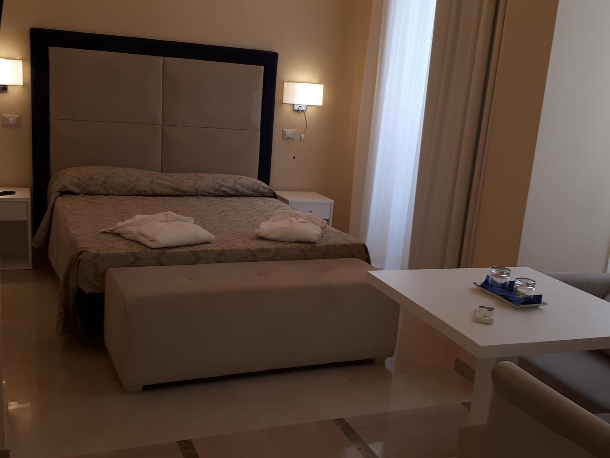 Dimora Charleston Lecce Parcheggio Privato In Loco Gratis Bed & Breakfast 部屋 写真