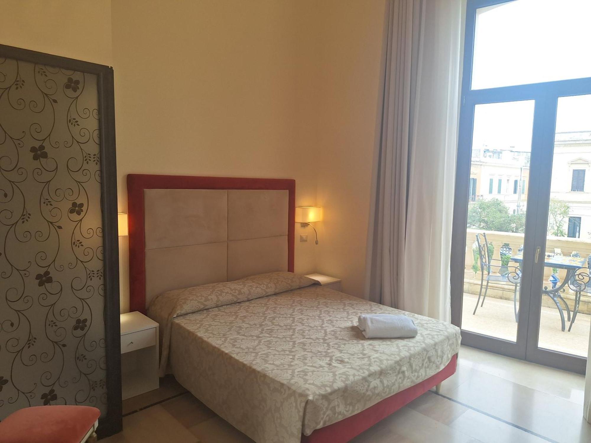 Dimora Charleston Lecce Parcheggio Privato In Loco Gratis Bed & Breakfast 部屋 写真